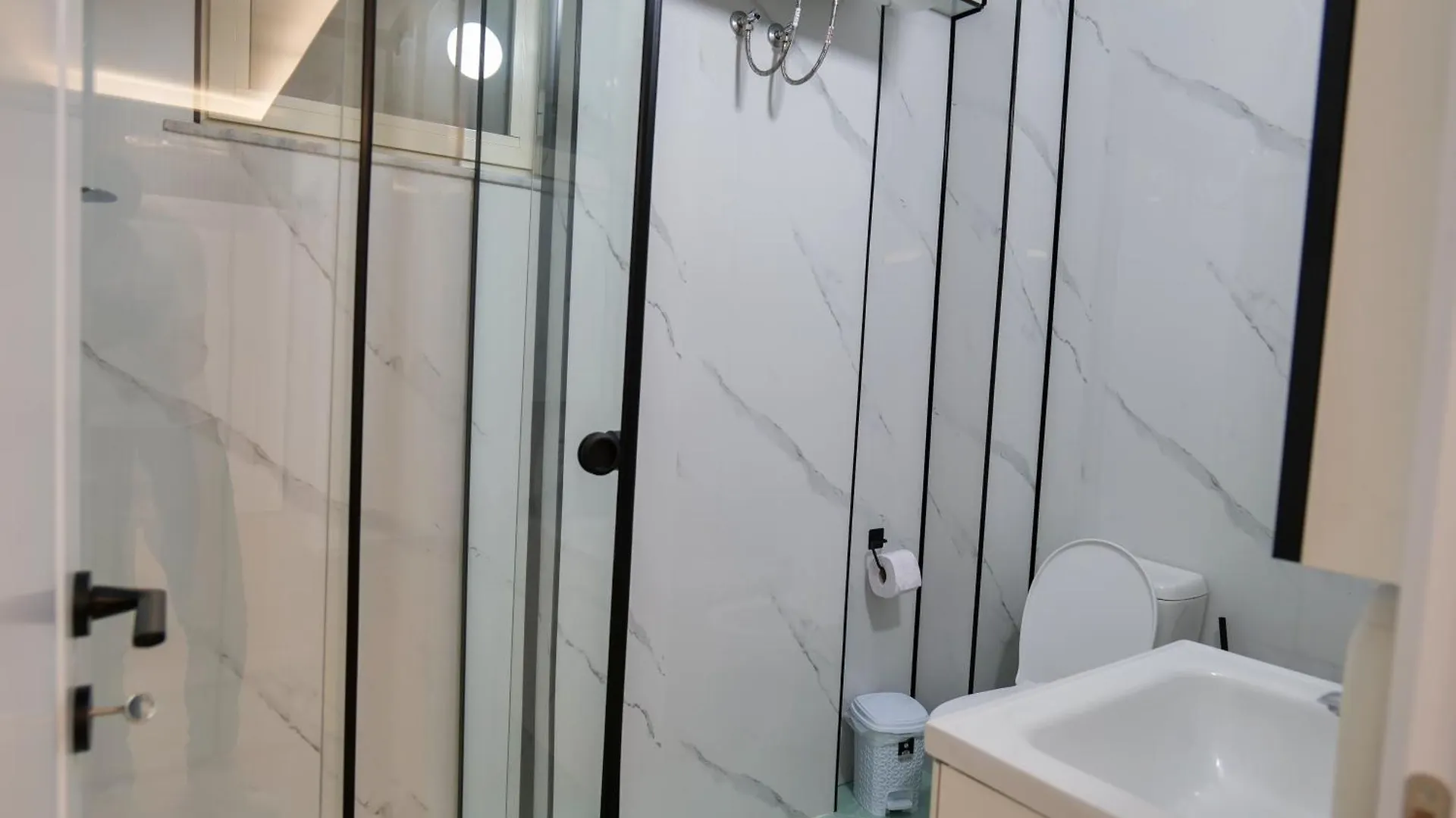 Xhejn'S Apartament 23 دراس شقة